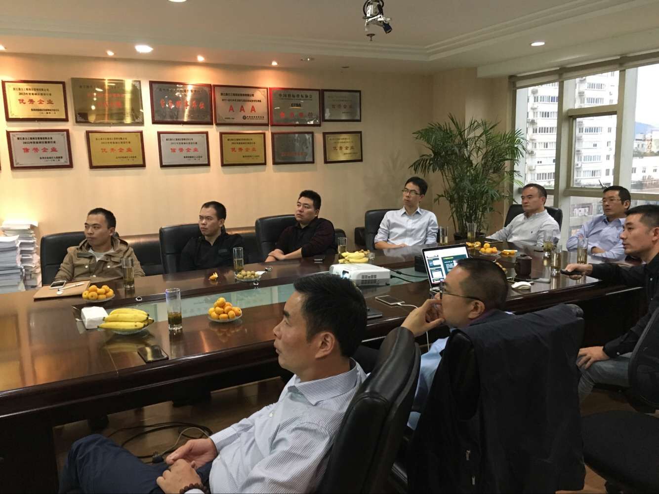 午夜精品射精入后重之免费观看