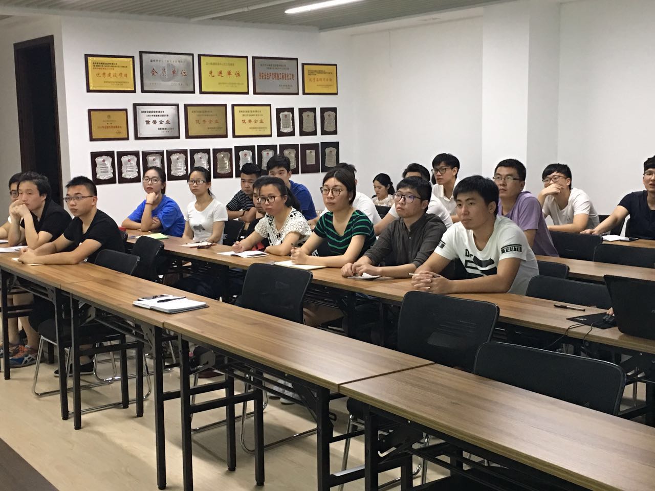 午夜精品射精入后重之免费观看