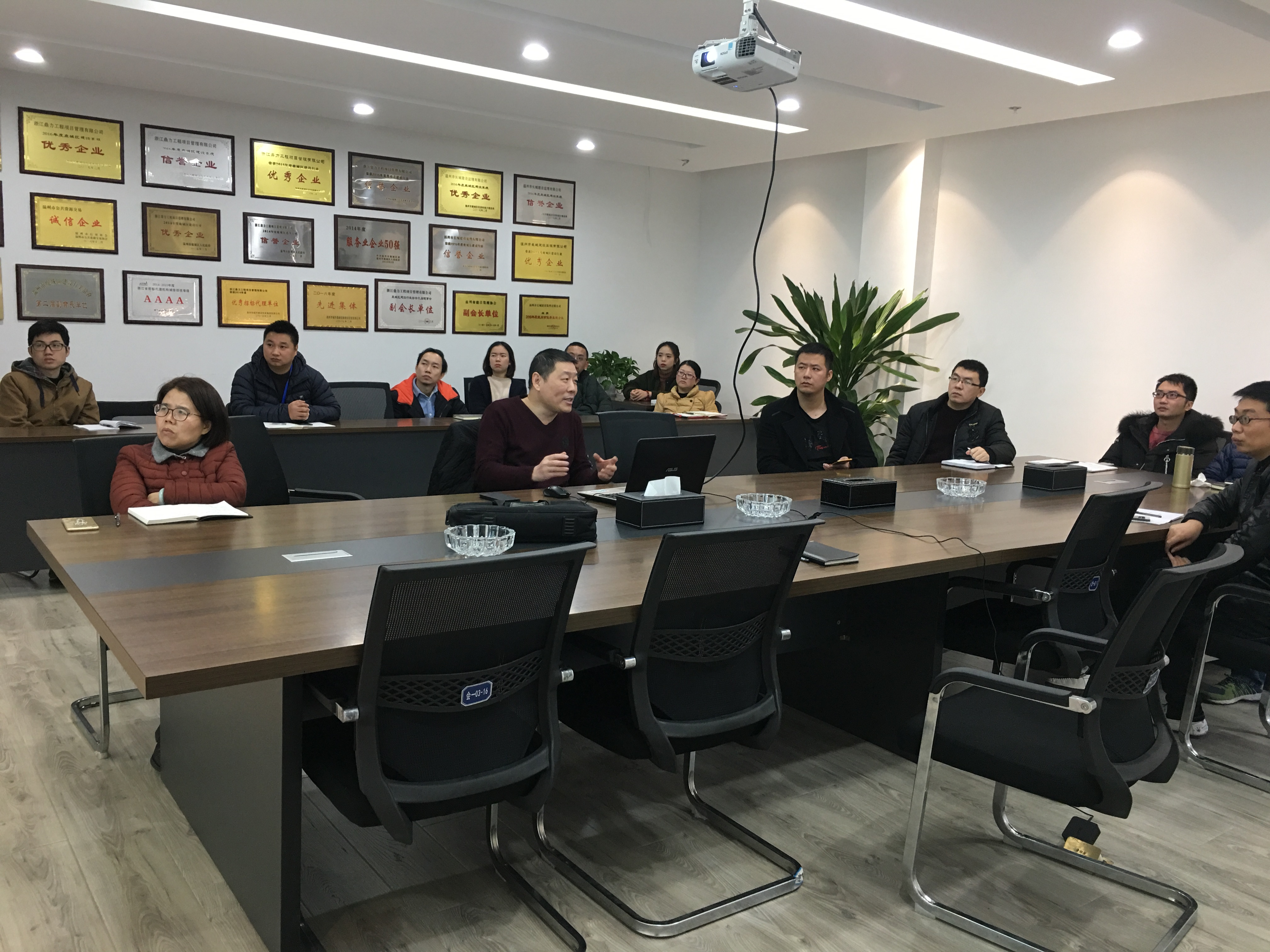 午夜精品射精入后重之免费观看