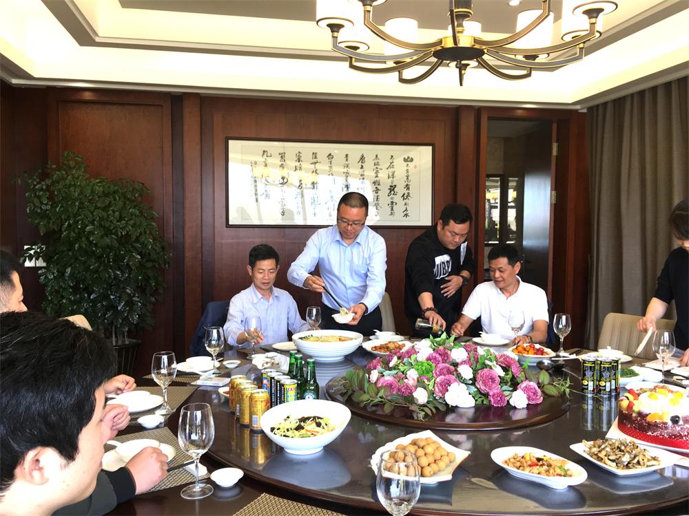 午夜精品射精入后重之免费观看