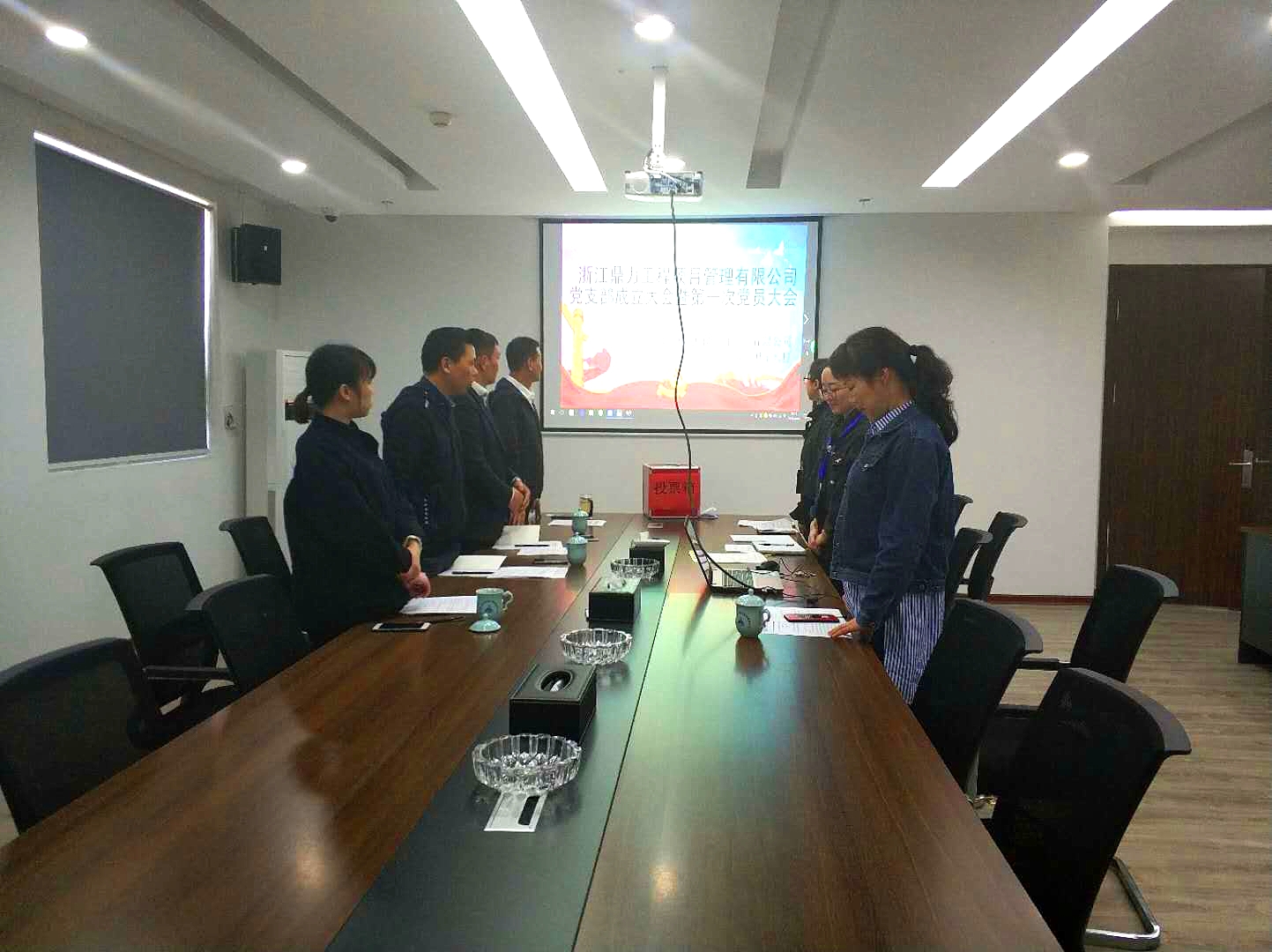 午夜精品射精入后重之免费观看