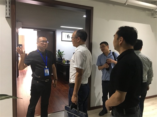 午夜精品射精入后重之免费观看