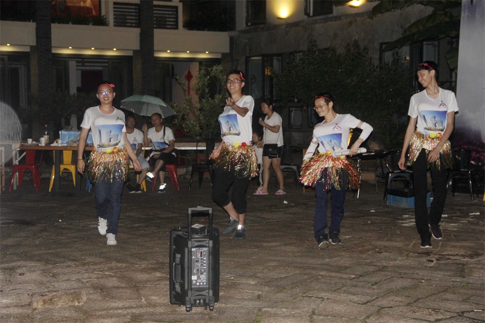 午夜精品射精入后重之免费观看