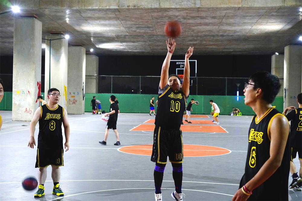 午夜精品射精入后重之免费观看