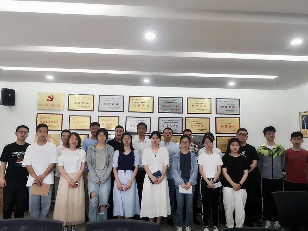 午夜精品射精入后重之免费观看