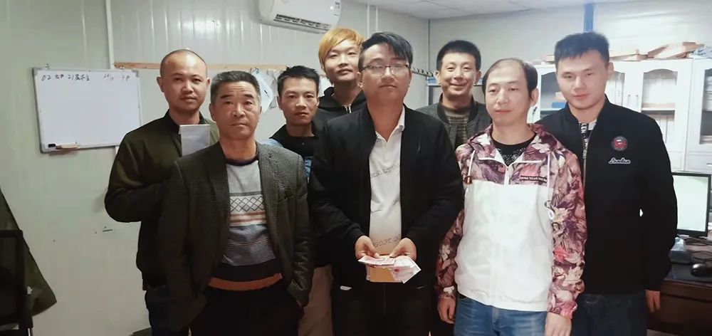 午夜精品射精入后重之免费观看