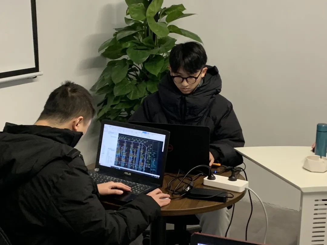 午夜精品射精入后重之免费观看