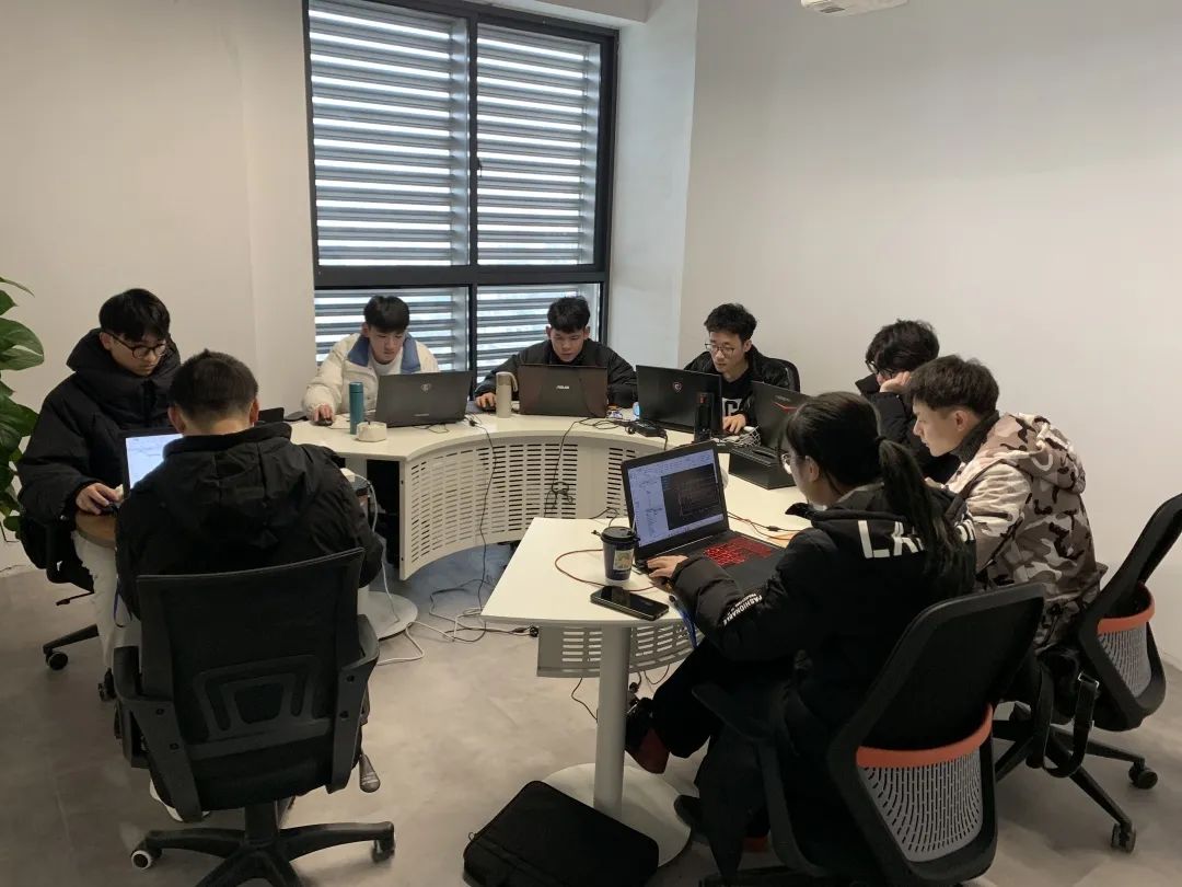 午夜精品射精入后重之免费观看