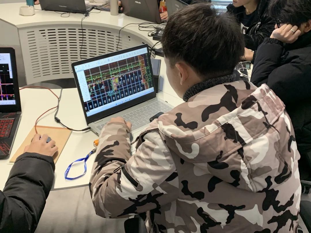 午夜精品射精入后重之免费观看