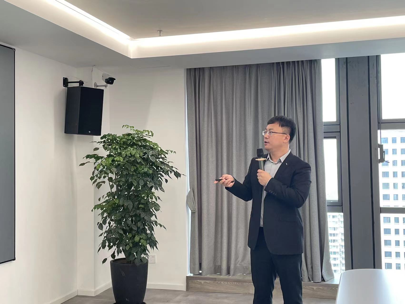 午夜精品射精入后重之免费观看