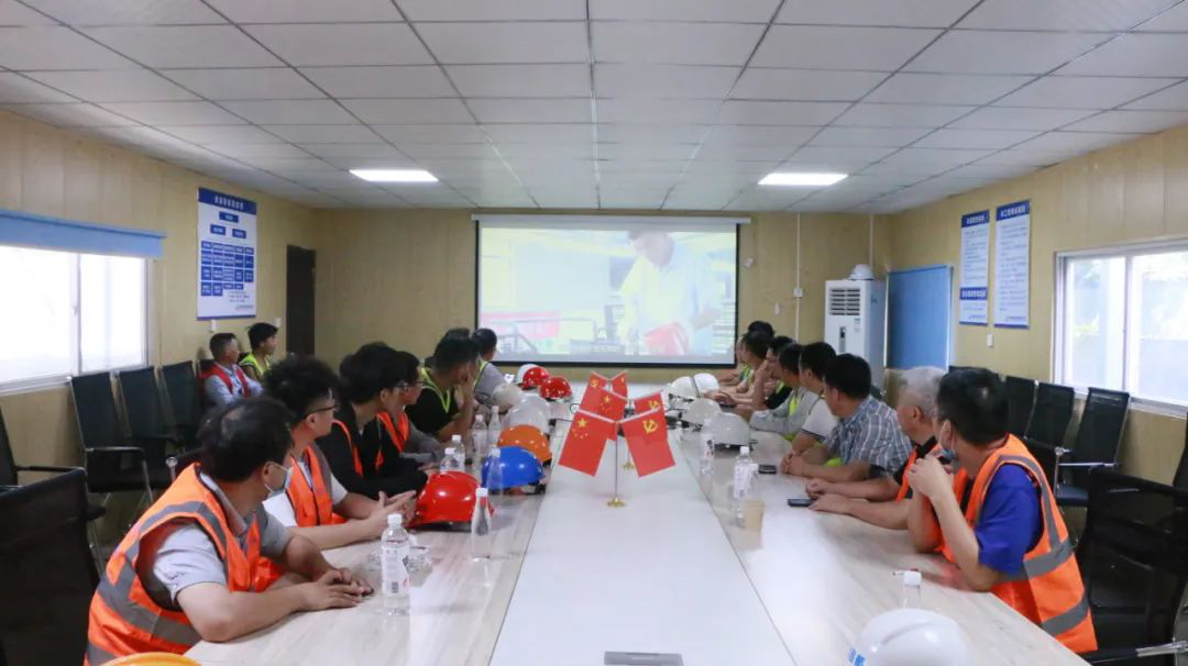 午夜精品射精入后重之免费观看