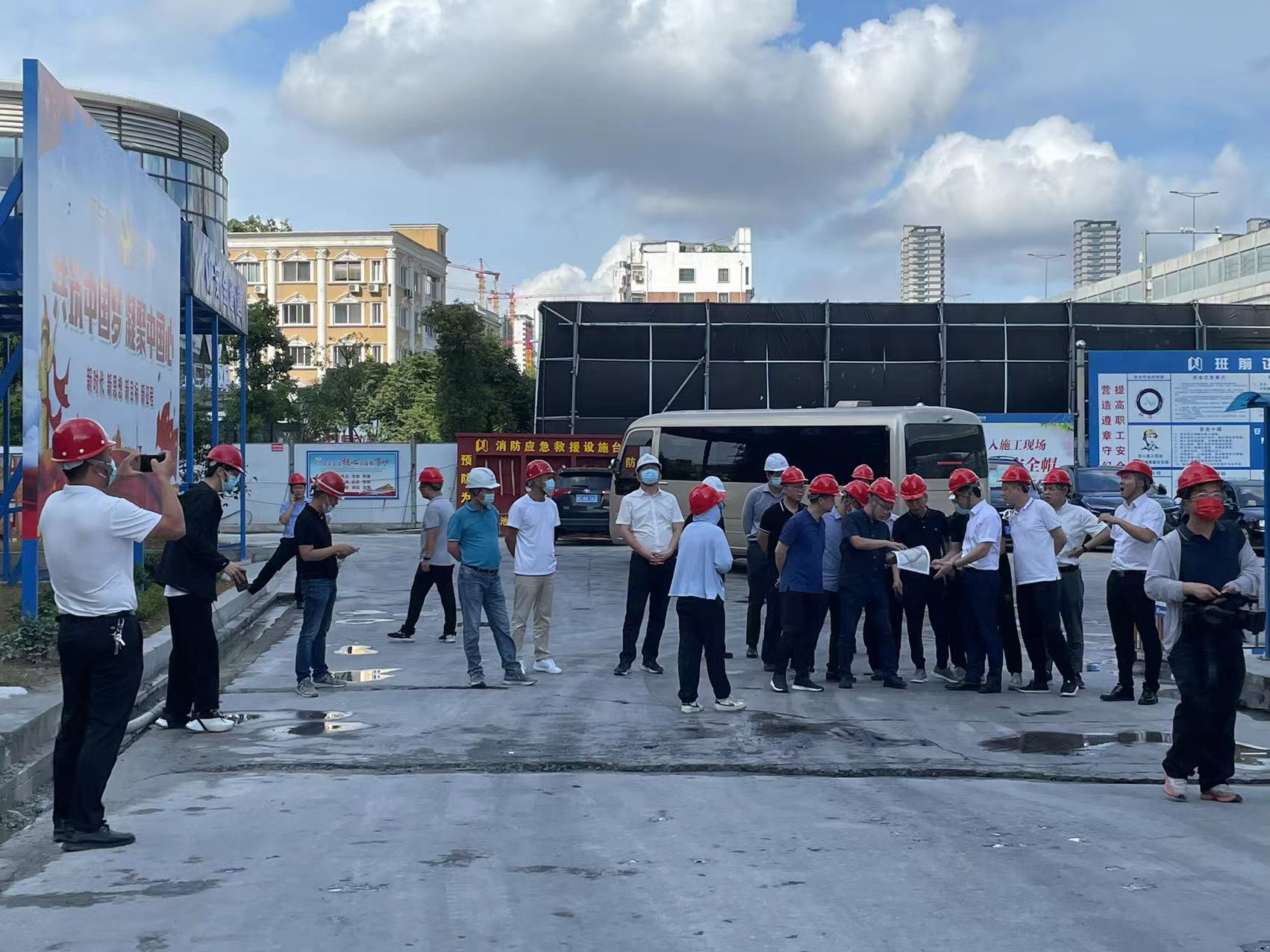 午夜精品射精入后重之免费观看