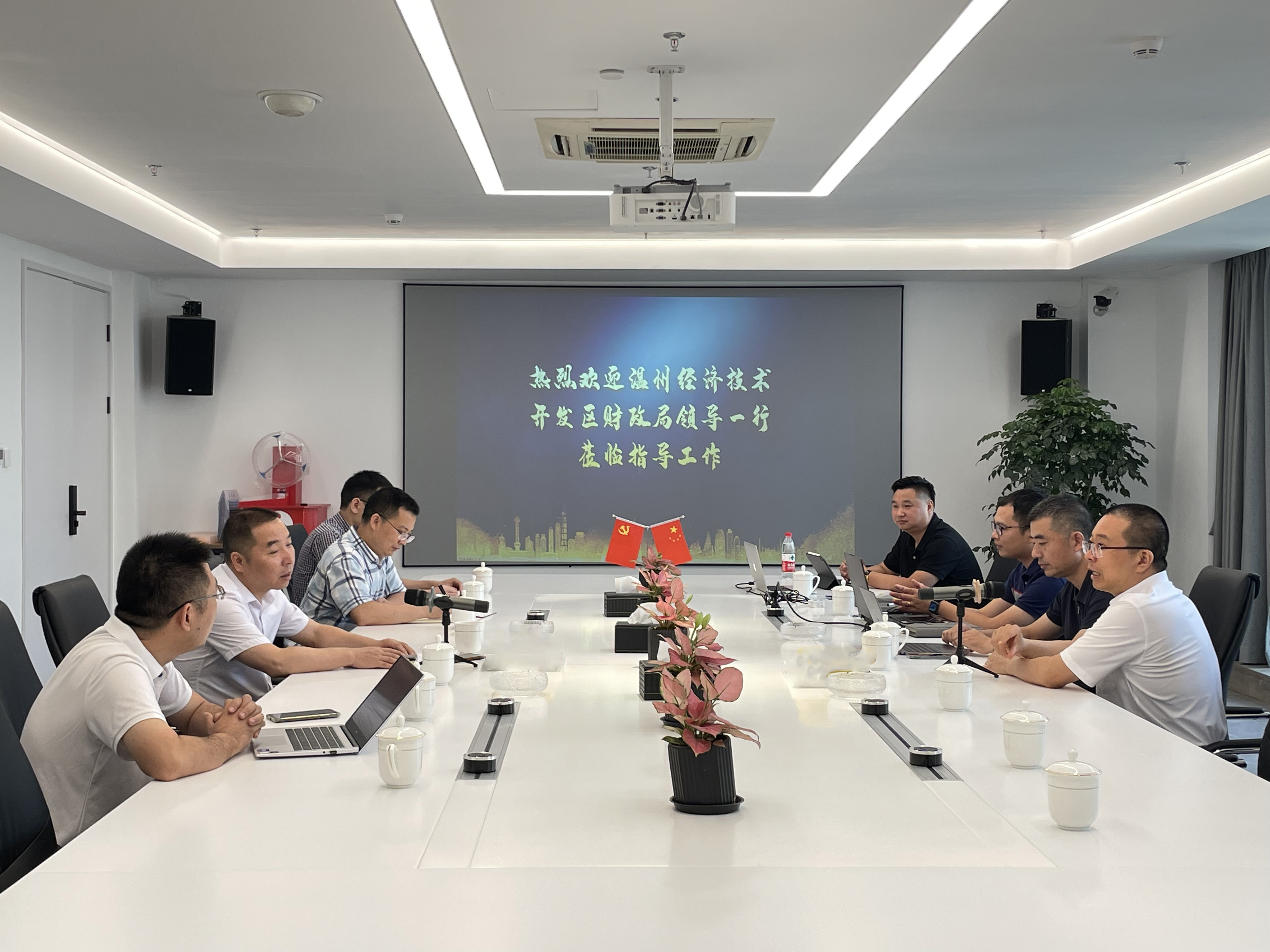 午夜精品射精入后重之免费观看