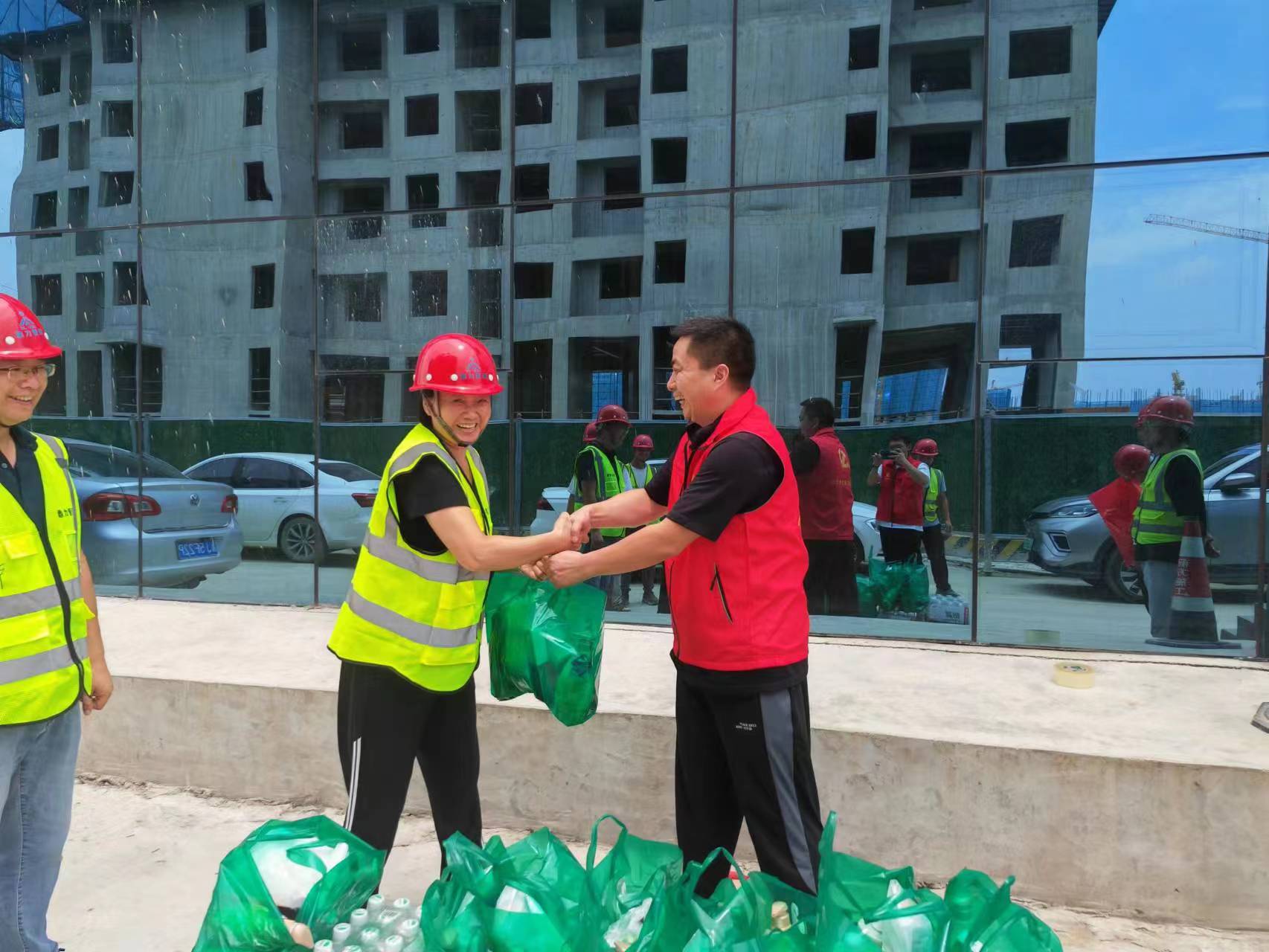 午夜精品射精入后重之免费观看