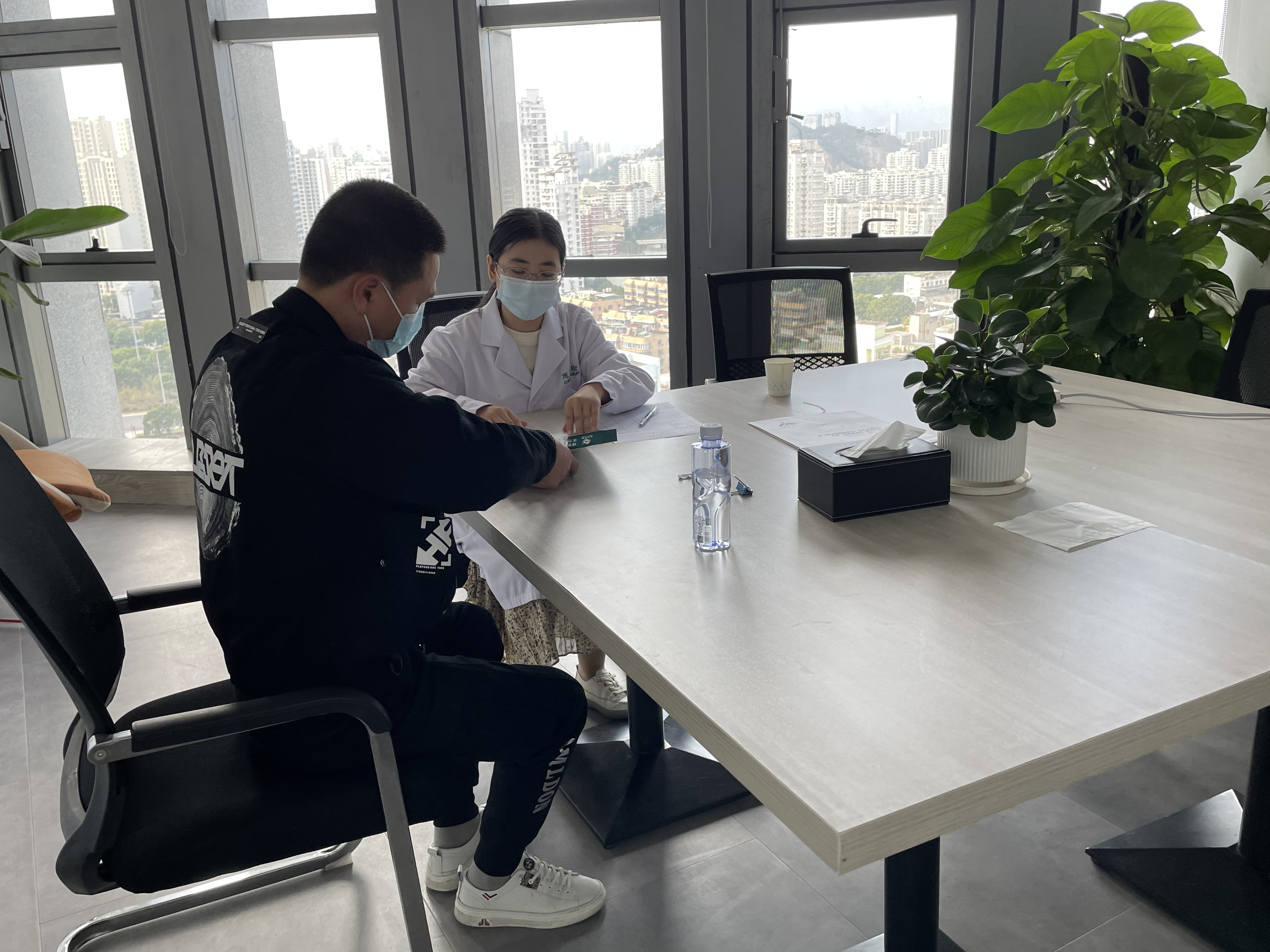 午夜精品射精入后重之免费观看